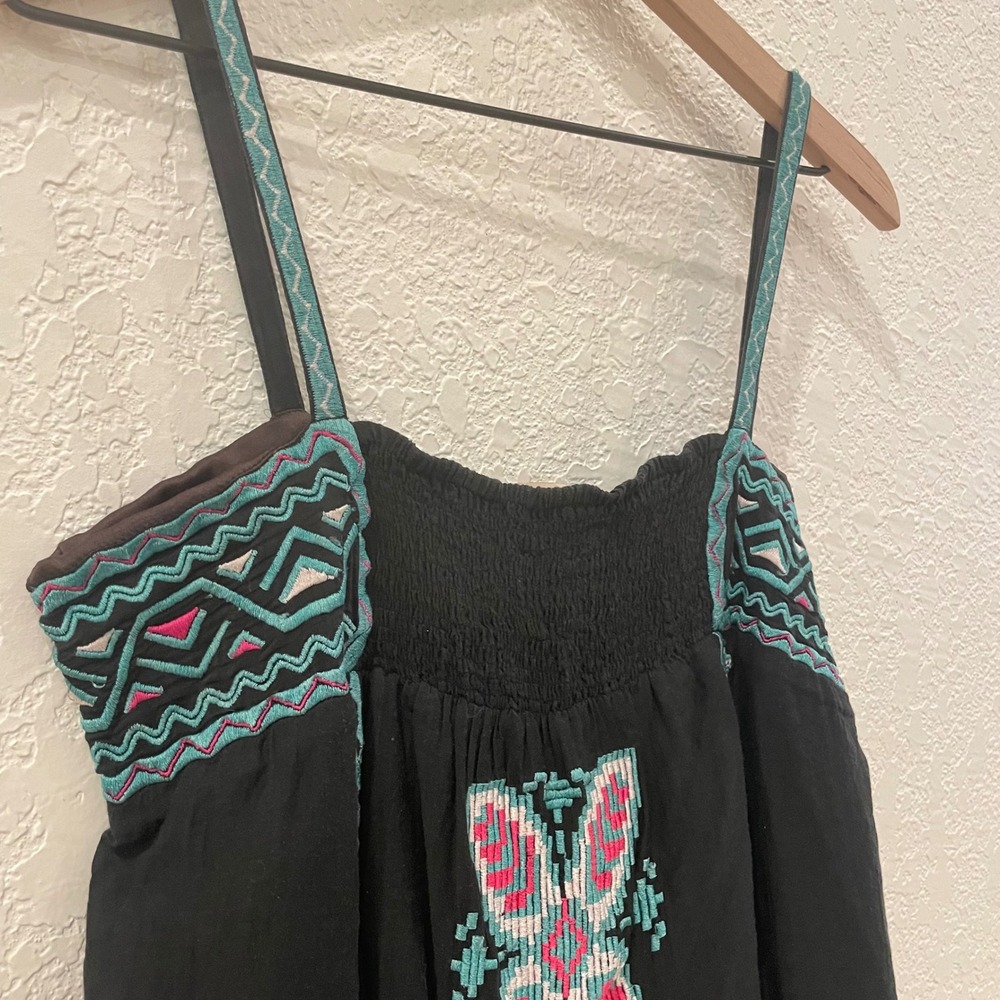 Gold Hawk Black Silk Embroidered Southwestern Boho Cami Top‎ Lace Smocked Y2K - Picture 2 of 7